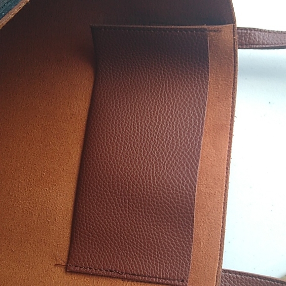 NWOT Vince Camuto Flat Tote - Picture 4 of 8